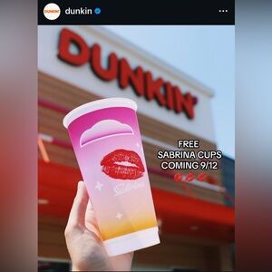 Sabrina Dunkin Daydream Refresher Collectible Cup